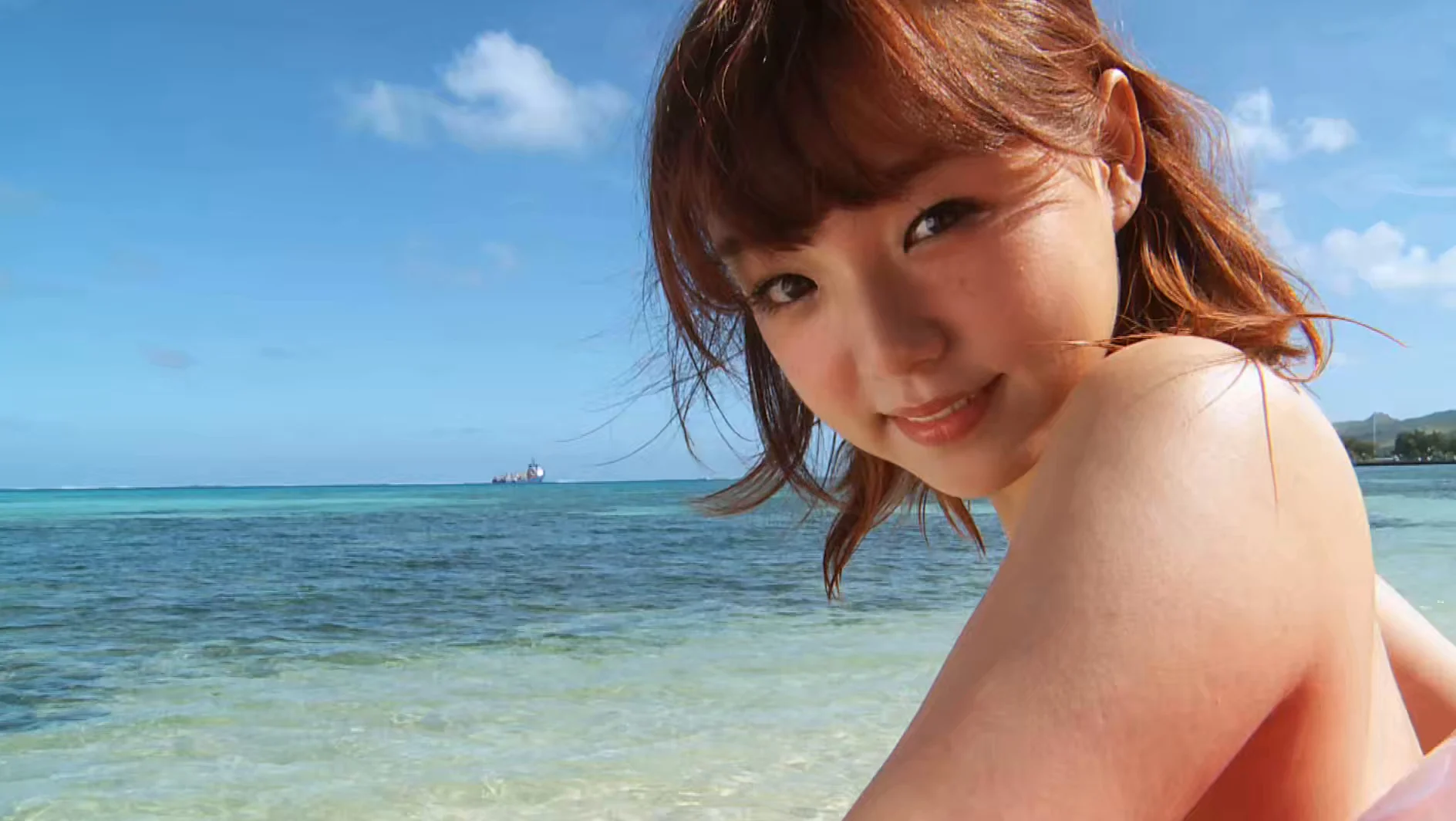 HOLIDAY 篠崎愛 サンプル画像