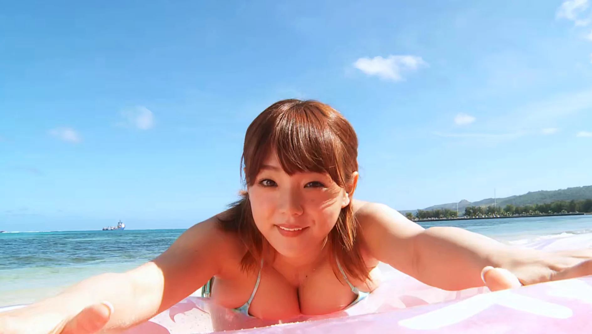 HOLIDAY 篠崎愛 サンプル画像