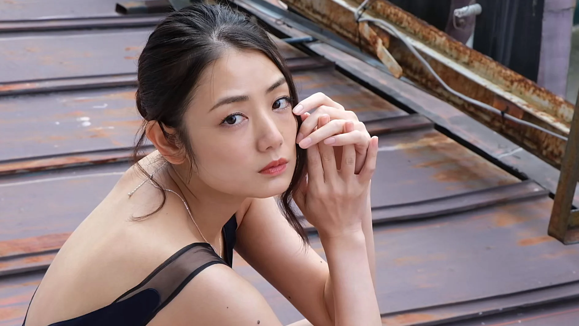 自然のなかで微んで 片山萌美 サンプル画像